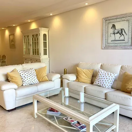 Melior Vasari Apartment